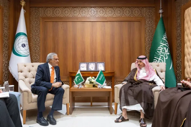 وزيرا خارجية السعودية وباكستان يبحثان جهود التهدئة بالمنطقة