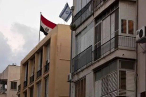 شرطي إسرائيلي يطلق النار على «سيارة مشبوهة» قرب السفارة المصرية في تل أبيب
