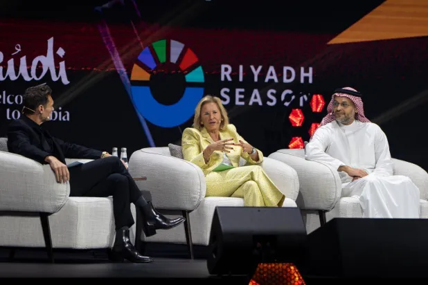 رئيسة «مهرجان كان» السينمائي الألمانية إيريس كنوبلوخ تتحدث في «موسم الرياض» (موسم الرياض)