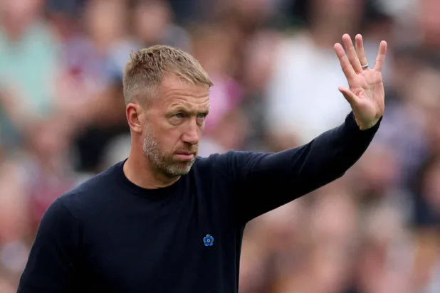 المدرب الإنجليزي غراهام بوتر يستعد لتدريب السويد (أ.ب)