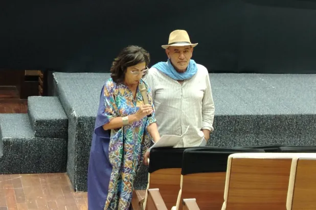 المخرج الفلسطيني رشيد مشهراوي وماريان خوري خلال افتتاح عروض الأفلام (إدارة المهرجان) 