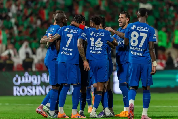 فرحة هلالية بأحد الأهداف (تصوير: عيسى الدبيسي)