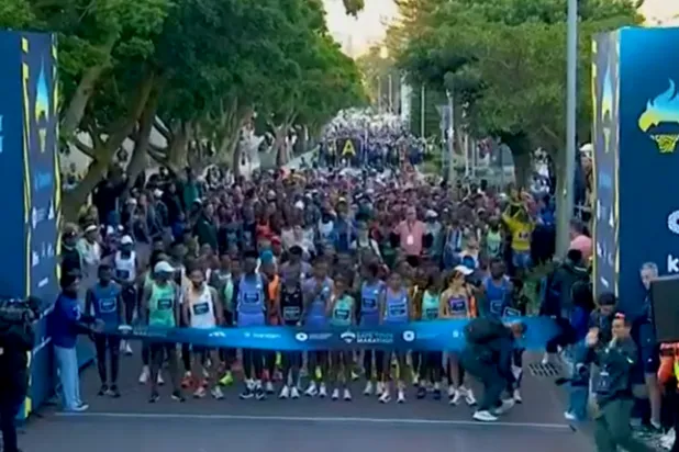 إلغاء ماراثون كيب تاون بسبب الرياح العاتية (رويترز)