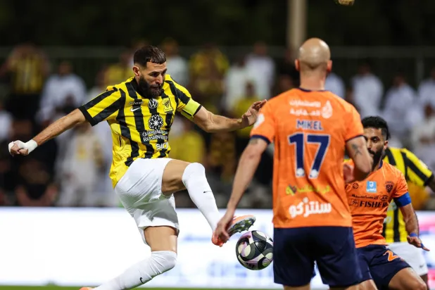 كريم بنزيمة سيغيب عن مواجهة «الشرطة» العراقي (نادي الاتحاد)