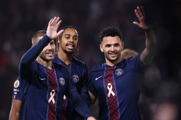 يسعى باريس سان جيرمان الفرنسي حامل اللقب لمواصلة العلامة الكاملة (أ.ف.ب)