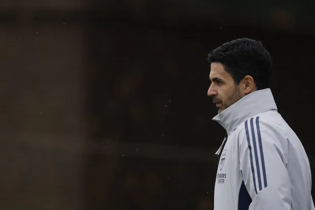 ميكل أرتيتا مدرب آرسنال (رويترز)