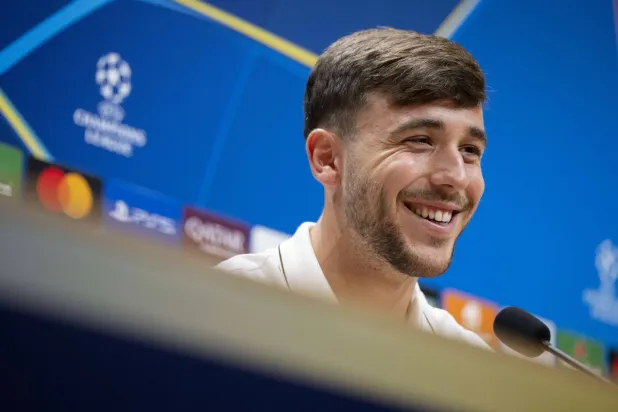 نيكو غونزاليس لاعب وسط مانشستر سيتي (إ.ب.أ)