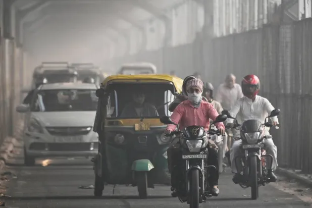 Toxic air blanketed India's capital after fireworks set off for the Hindu festival of Diwali worsened air pollution. Arun SANKAR / AFP
