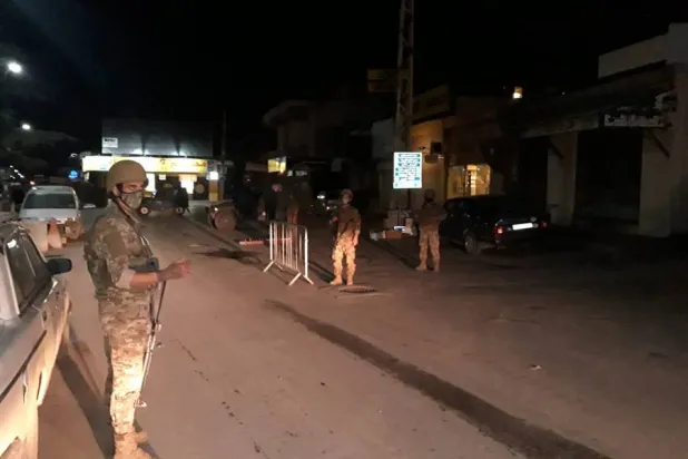 حاجز للجيش اللبناني على مدخل حي الشراونة في بعلبك (أرشيفية - مديرية التوجيه)