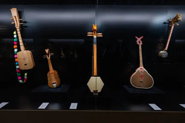 يتزامن معرض «صوت التناغم» مع «العام الثقافي السعودي - الصيني 2025» وهو مبادرة ثقافية مشتركة بين البلدين (هيئة المتاحف)