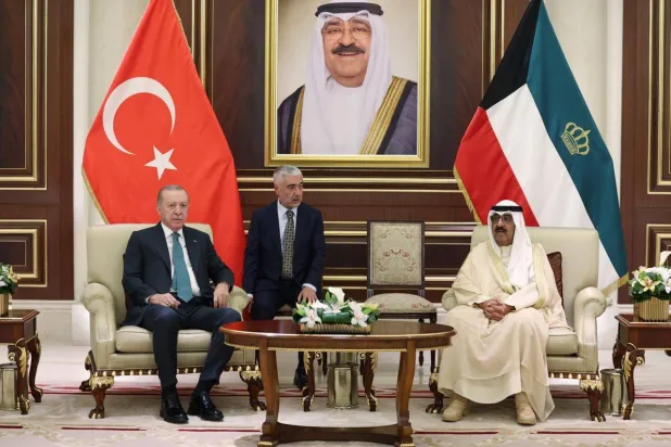 الشيخ مشعل الأحمد الصباح أمير الكويت والرئيس التركي رجب طيب إردوغان (الرئاسة التركية)