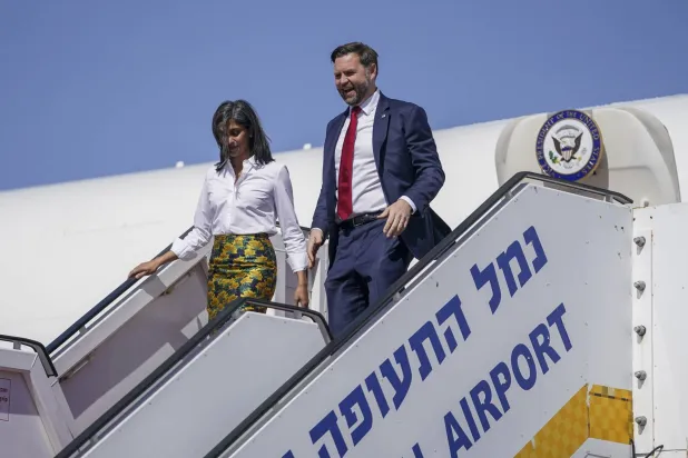 وصول نائب الرئيس الأميركي جي دي فانس إلى إسرائيل (أ.ب)