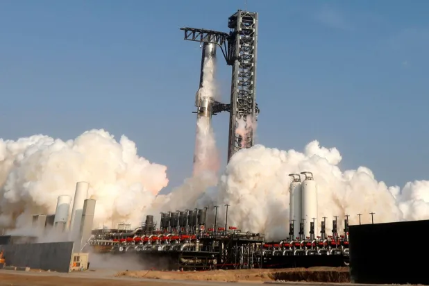 صاروخ ستارشيب التابع لشركة ماسك (رويترز)