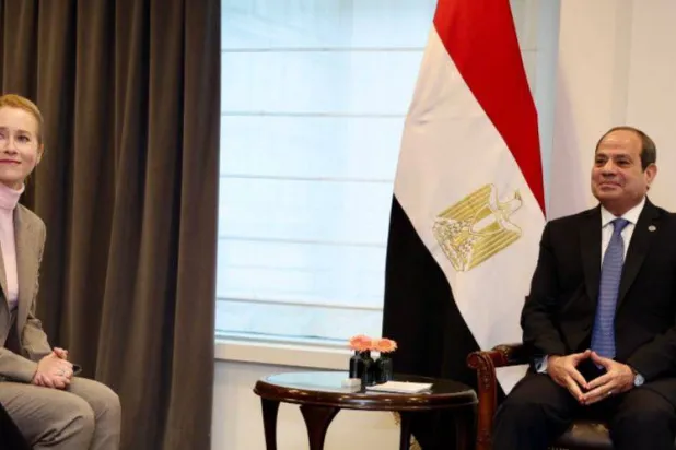 الرئيس المصري عبد الفتاح السيسي خلال لقائه في بلجيكا مع كايا كالاس مسؤولة السياسة الخارجية بالاتحاد الأوروبي (حساب كالاس - إكس)