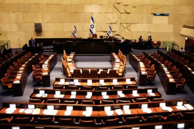 القاعة العامة لـ«الكنيست» الإسرائيلي (أرشيفية - رويترز)
