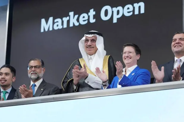 رئيس «مجموعة البنك الإسلامي للتنمية» خلال حفل الإدراج (الشرق الأوسط)