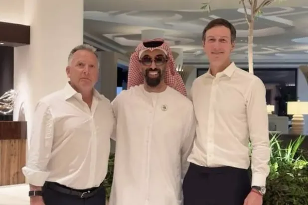 Ulusal Güvenlik Danışmanı Şeyh Tahnun bin Zayid el Nahyan, ABD'nin Ortadoğu Özel Temsilcisi Steve Witkoff ve Jared Kushner (WAM)