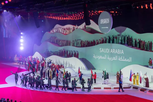 البعثة السعودية خلال مسيرة الدول المشاركة (الشرق الأوسط)