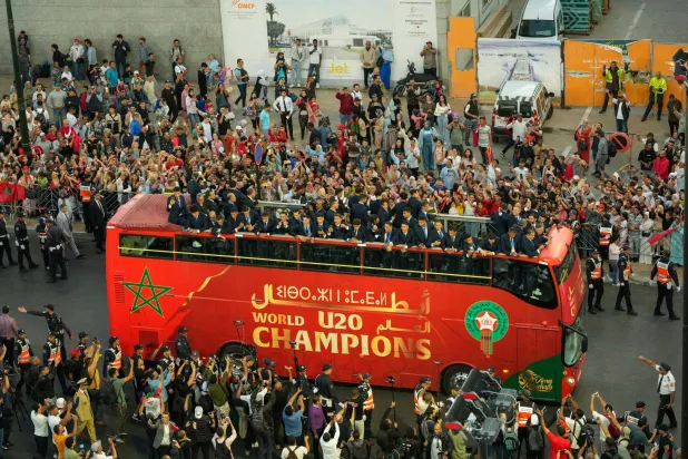 استقبال شعبي كبير لمنتخب شباب المغرب بعد إحرازه بطولة العالم (أ.ب)