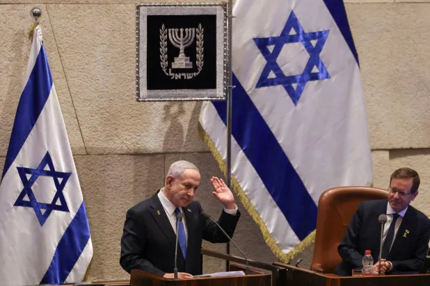 رئيس الوزراء الإسرائيلي بنيامين نتنياهو يتحدث خلال افتتاح الدورة الشتوية للكنيست (البرلمان الإسرائيلي) في القدس، 20 أكتوبر 2025 (رويترز)
