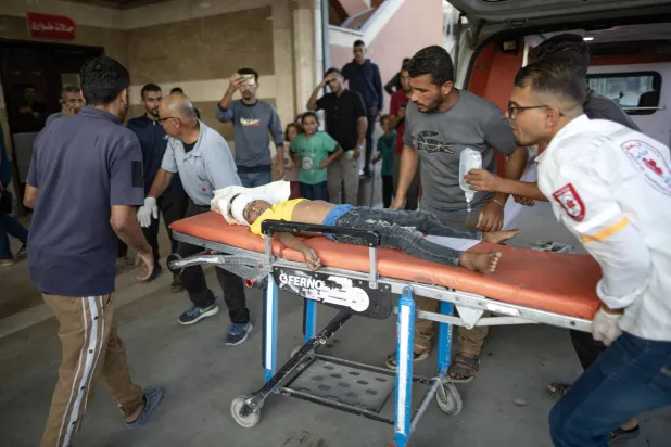 التكلفة الإجمالية لإعادة بناء النظام الصحي في غزة لن تقل عن 7 مليارات دولار (إ.ب.أ)