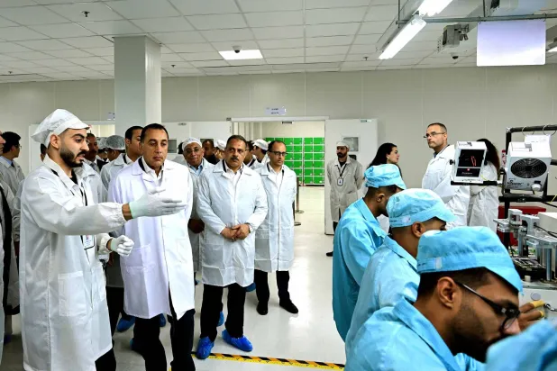 مدبولي أكد سعي حكومته لتكون صناعة الإلكترونيات إحدى كبرى الدعائم لنمو الاقتصاد المصري (مجلس الوزراء المصري)