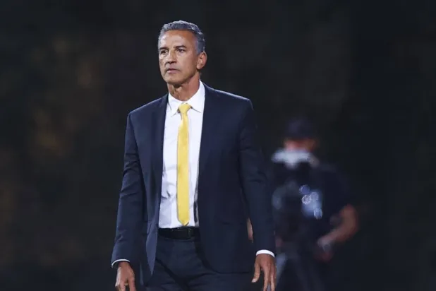 البرازيلي بريكليس شاموسكا مدرب التعاون (تصوير: نايف العتيبي)