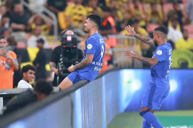 ليوناردو محتفلاً بهدفه في مرمى الاتحاد (تصوير: عدنان مهدلي)