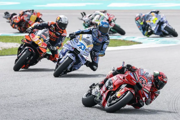 فرانشيسكو بانيايا متسابق دوكاتي بطل السرعة في سيبانغ (إ.ب.أ)