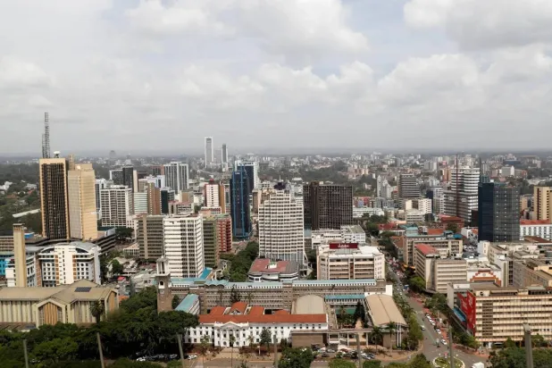منظر عام يظهر منطقة الأعمال المركزية في وسط مدينة نيروبي (رويترز)