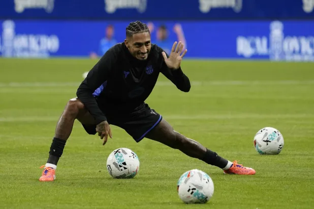 البرازيلي رافينيا خارج الكلاسيكو للإصابة (إ.ب.أ)