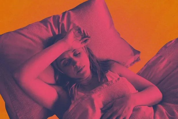 اضطرابات النوم وتقلبات المزاج من أبرز أعراض انقطاع الطمث لدى السيدات (جامعة فرجينيا)