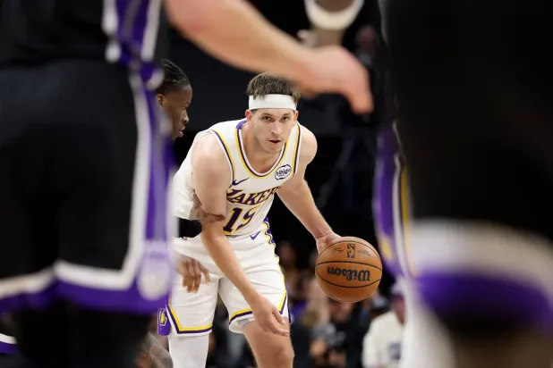 أوستن ريفز (أ.ف.ب)