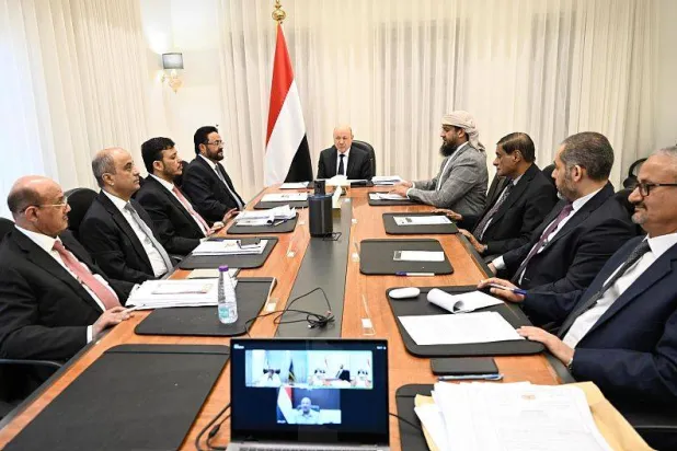 مجلس القيادة الرئاسي اليمني مجتمعاً في الرياض (سبأ)