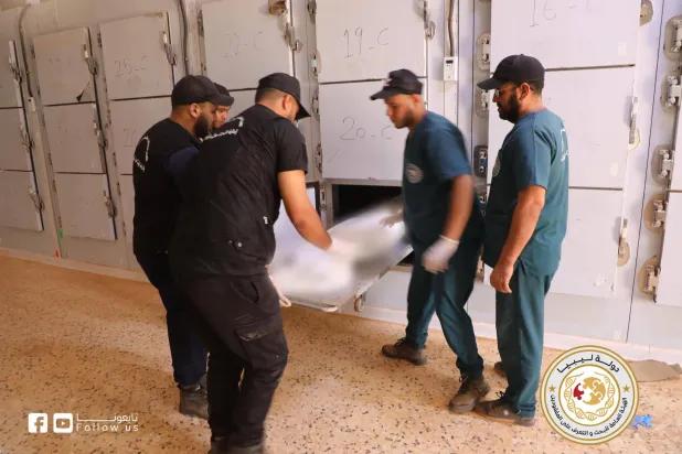 فرق إدارة البحث عن الرفات بالهيئة العامة للبحث والتعرف على المفقودين تواصل إخضاع مفقودي درنة للفحص (الهيئة)