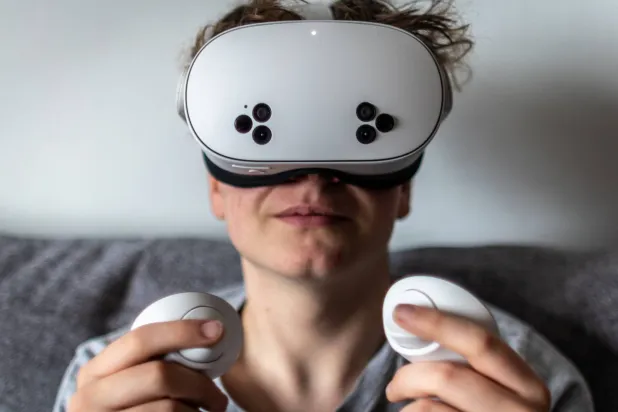 خوذة "ميتا كويست 3 أس"