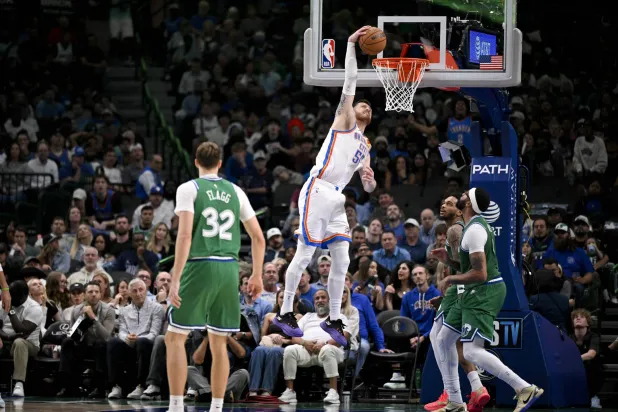 أوكلاهوما سيتي ثاندر حامل اللقب يحافظ على سجله المثالي في مستهل الموسم الجديد (رويترز)