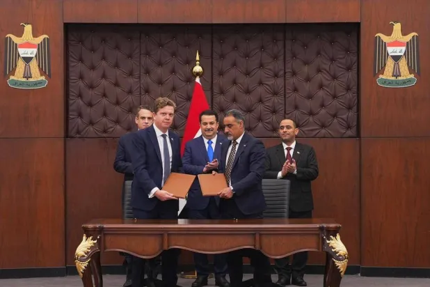 السوداني يشهد مراسم توقيع عقد بين وزارة النفط العراقية وشركة «إكسيليريت» الأميركية (إكس)