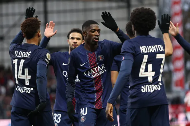 استعاد باريس سان جيرمان حامل اللقب توازنه بفوزه في نهاية الأسبوع المنصرم على بريست (رويترز)