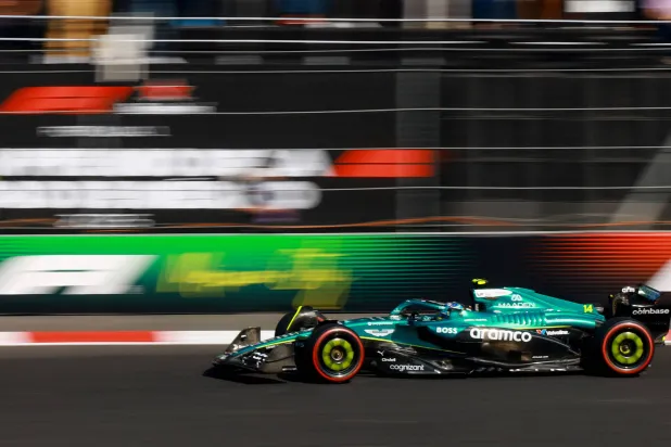 لم يتجاوز «آستون مارتن» سقف التكاليف (رويترز)