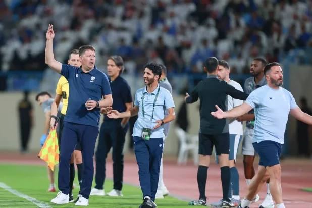 البرتغالي باولو سيرجيو مدرب فريق الأخدود (تصوير: عدنان مهدلي)