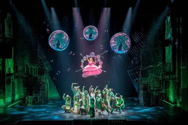 The production will begin performances on December 3 and will now continue for an additional two weeks until January 3, 2026. 