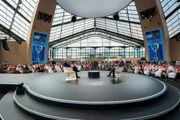 الرئيس التنفيذي لـ«صندوق الاستثمار الروسي» متحدثاً خلال جلسة حوارية في مؤتمر «مبادرة مستقبل الاستثمار»... (موقع المؤتمر)