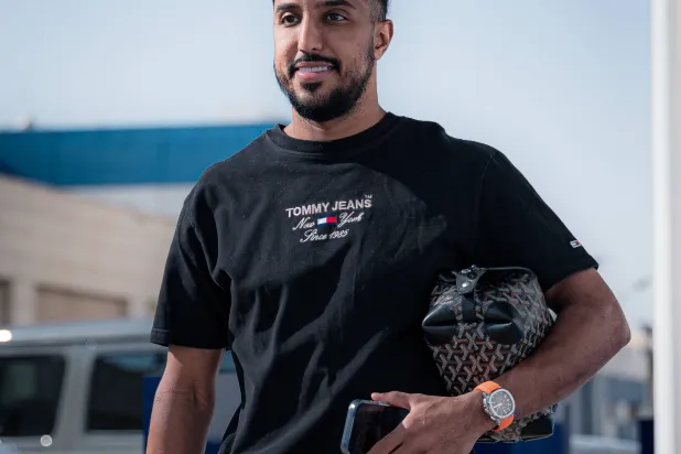 سالم الدوسري في طريقه لتدريبات الهلال (موقع النادي)