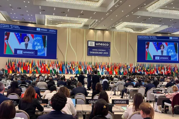 جانب من افتتاح مؤتمر «يونيسكو» في سمرقند (الشرق الأوسط)