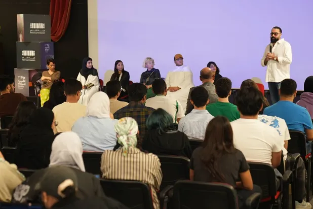 لقاء جمع منسوبي «البحر الأحمر السينمائي» بطلاب جامعة عفت (الجامعة)