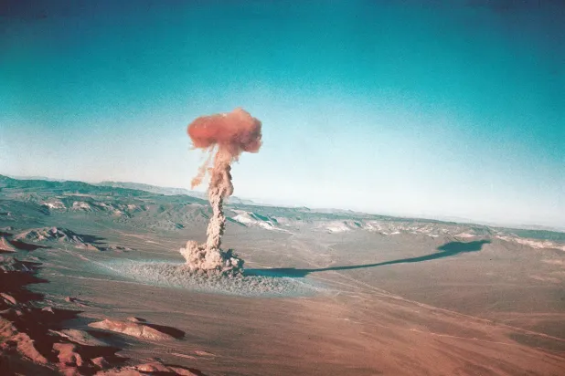 اختبارات نووية في صحراء نيفادا تعود لعام 1955(أ.ب)