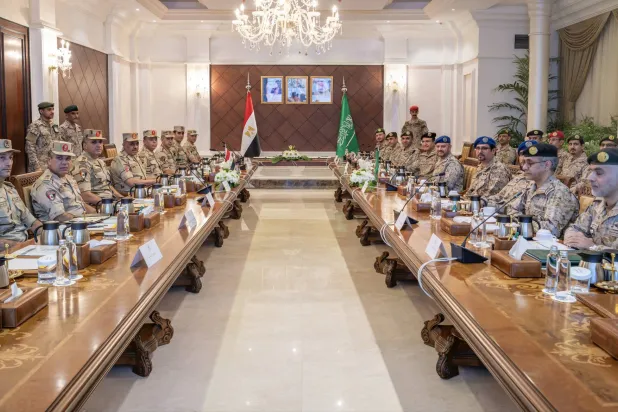 جانب من الاجتماع الحادي عشر للجنة العسكرية السعودية - المصرية العليا في الرياض الخميس (وزارة الدفاع السعودية)