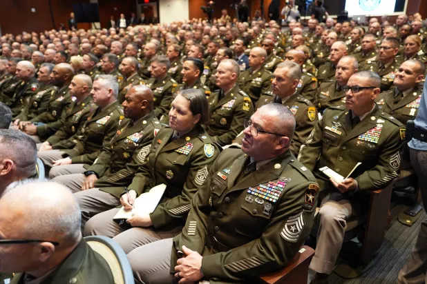 قيادات عسكرية في قاعدة كوانتيكو 30 سبتمبر 2025 (أ.ب)