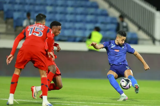 لم يحافظ الفتح على تقدمه فخرج بالتعادل أمام ضمك (تصوير: عدنان مهدلي)